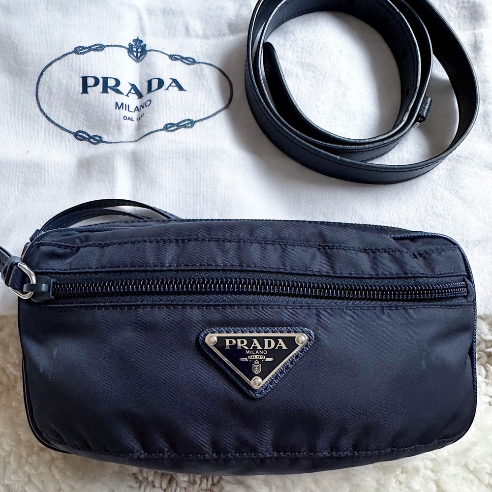 Authentic Prada Re Edition Nylon Triangle Logo Bl… - image 5